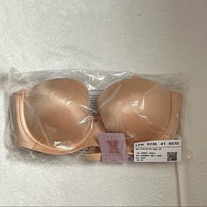 NWT SAVAGE X FENTY NUDE STRAPLESS BRA